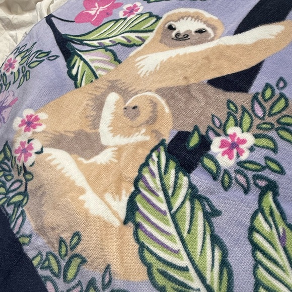 NWT Vera Bradley Hanging Around Purple Beach Towel Sloth Towel - Picture 6 of 6
